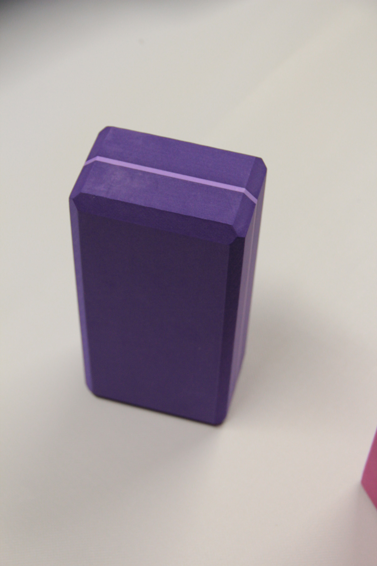 Yoga Würfel violett