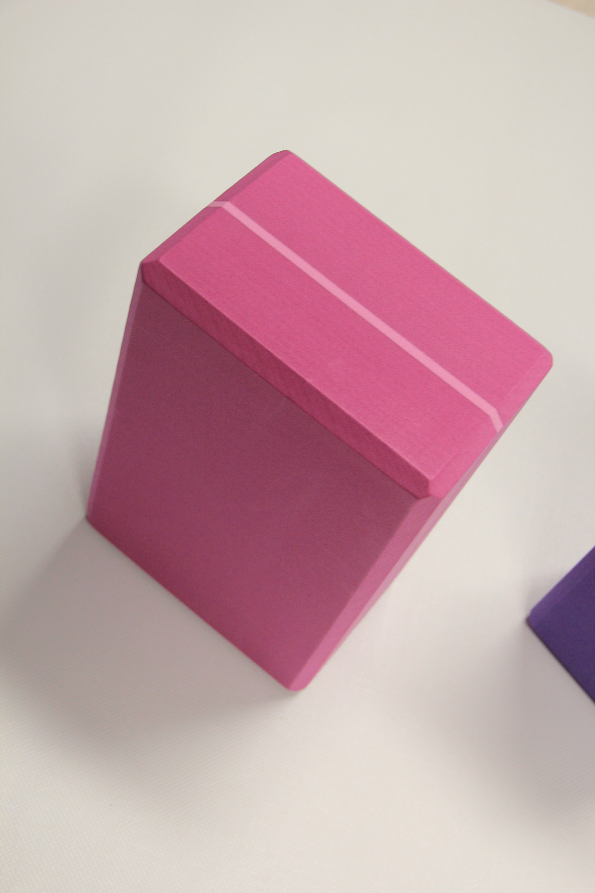 Yoga Würfel magenta