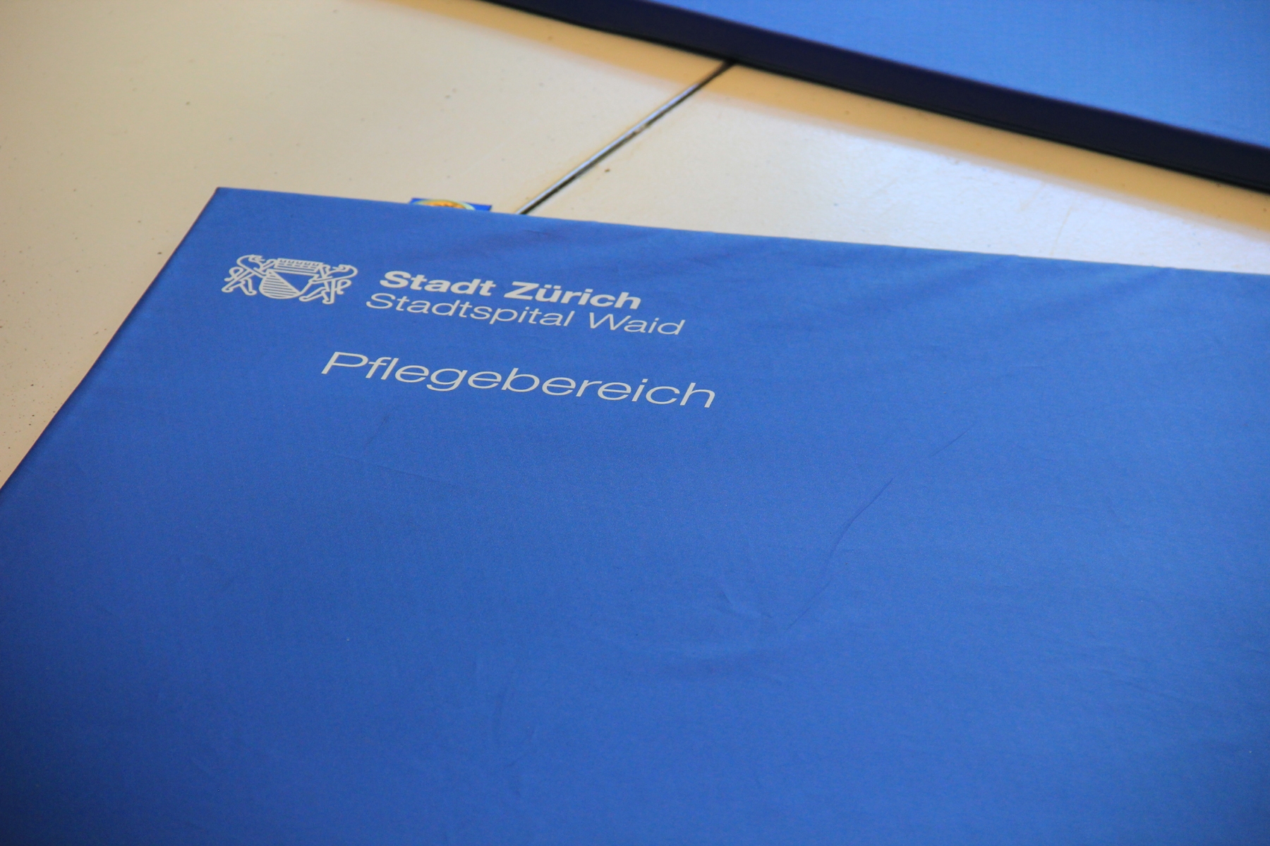 Swiss Diamond  Matten Blau